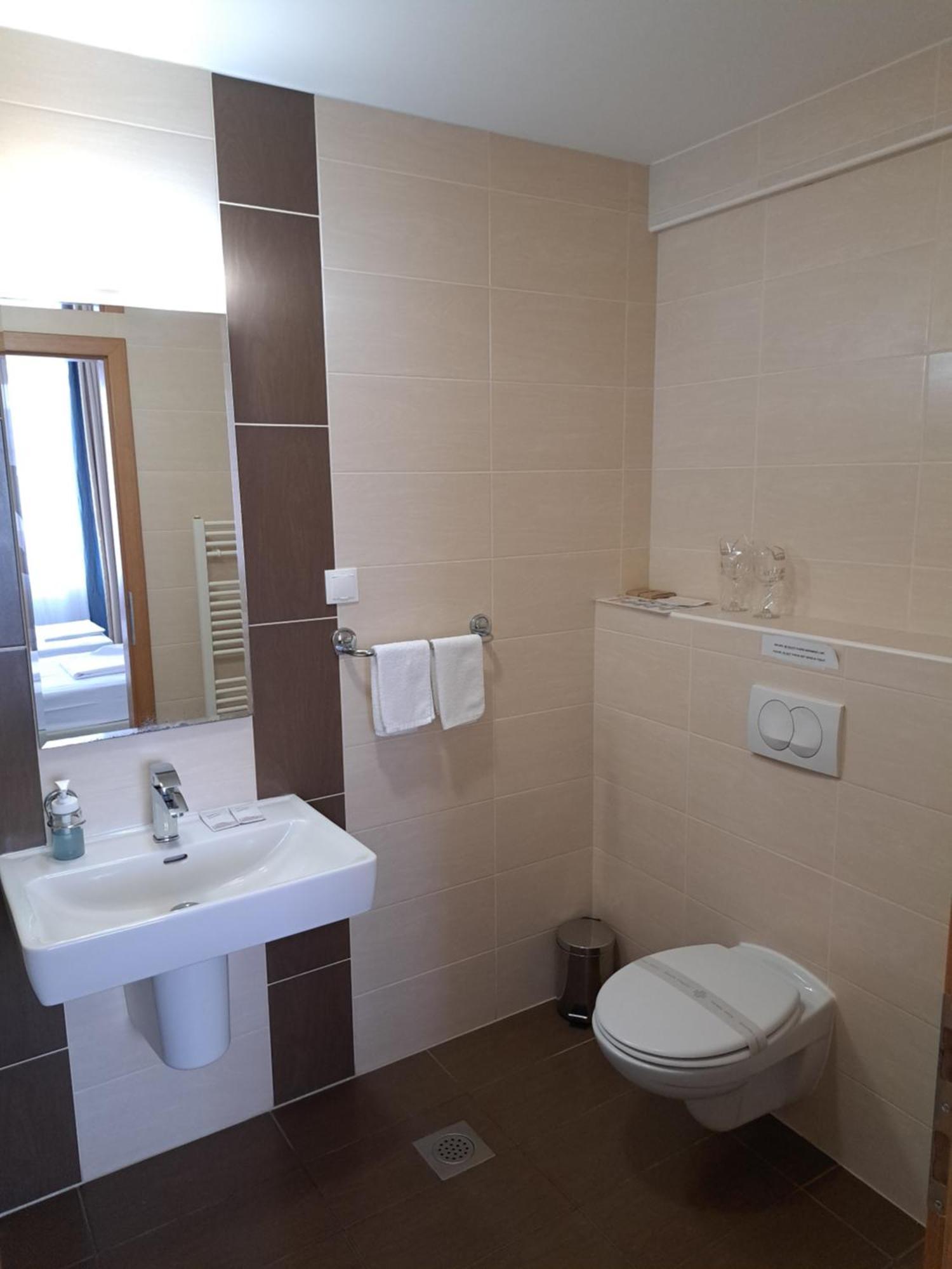 Hotel Garic Garesnica Экстерьер фото