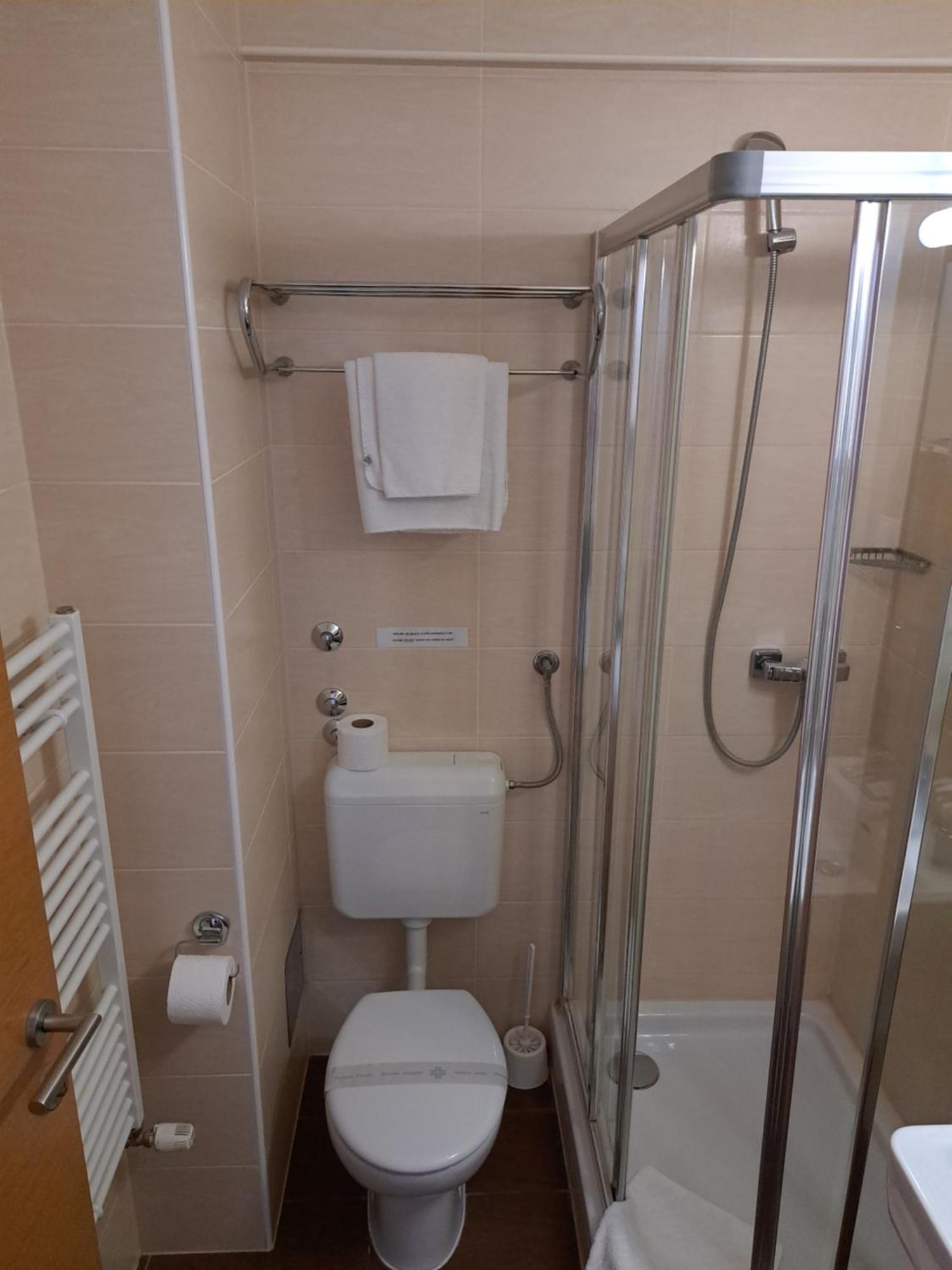 Hotel Garic Garesnica Экстерьер фото